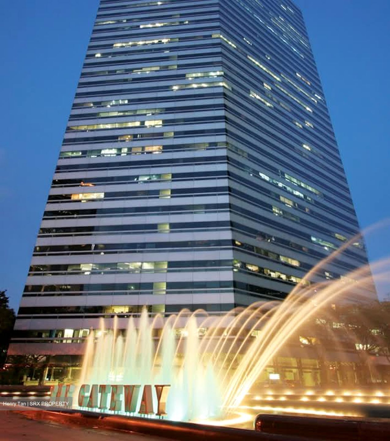 Gateway East (D7), Office #584842121